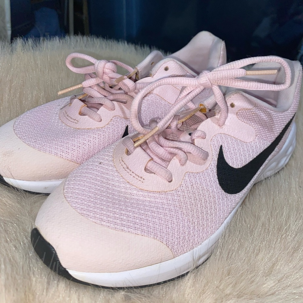 Nike Women's Pink Running Shoes